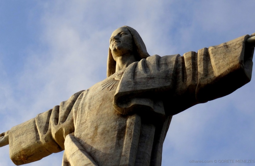 cristo rei statue